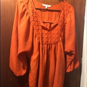 Flowy Shirt in great Spring Color.